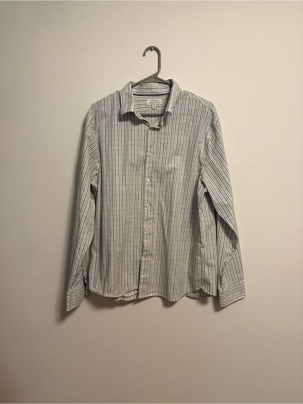 Men’s NWOT Banana Republic Button-Down Shirt